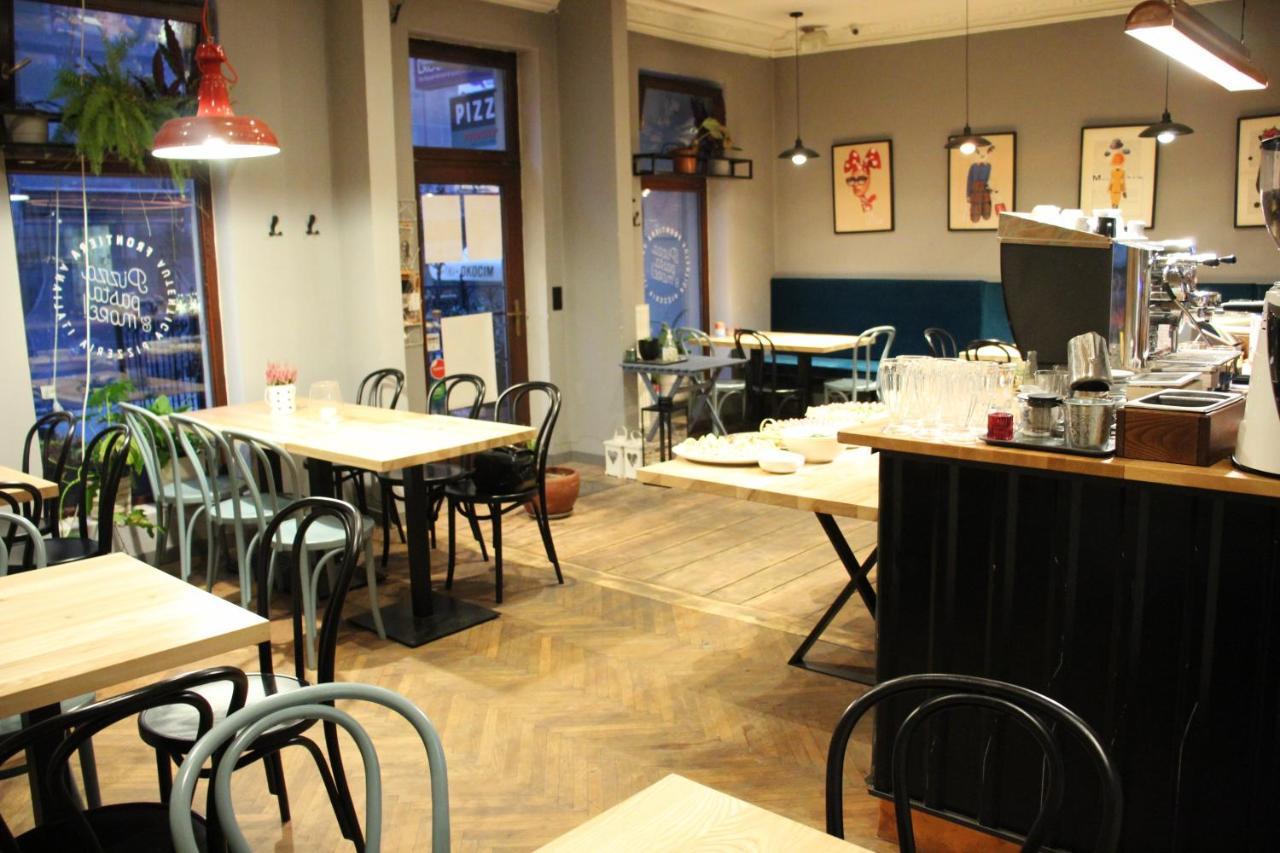 Blooms Inn - City Center Poznan By Friendly Apartments Esterno foto