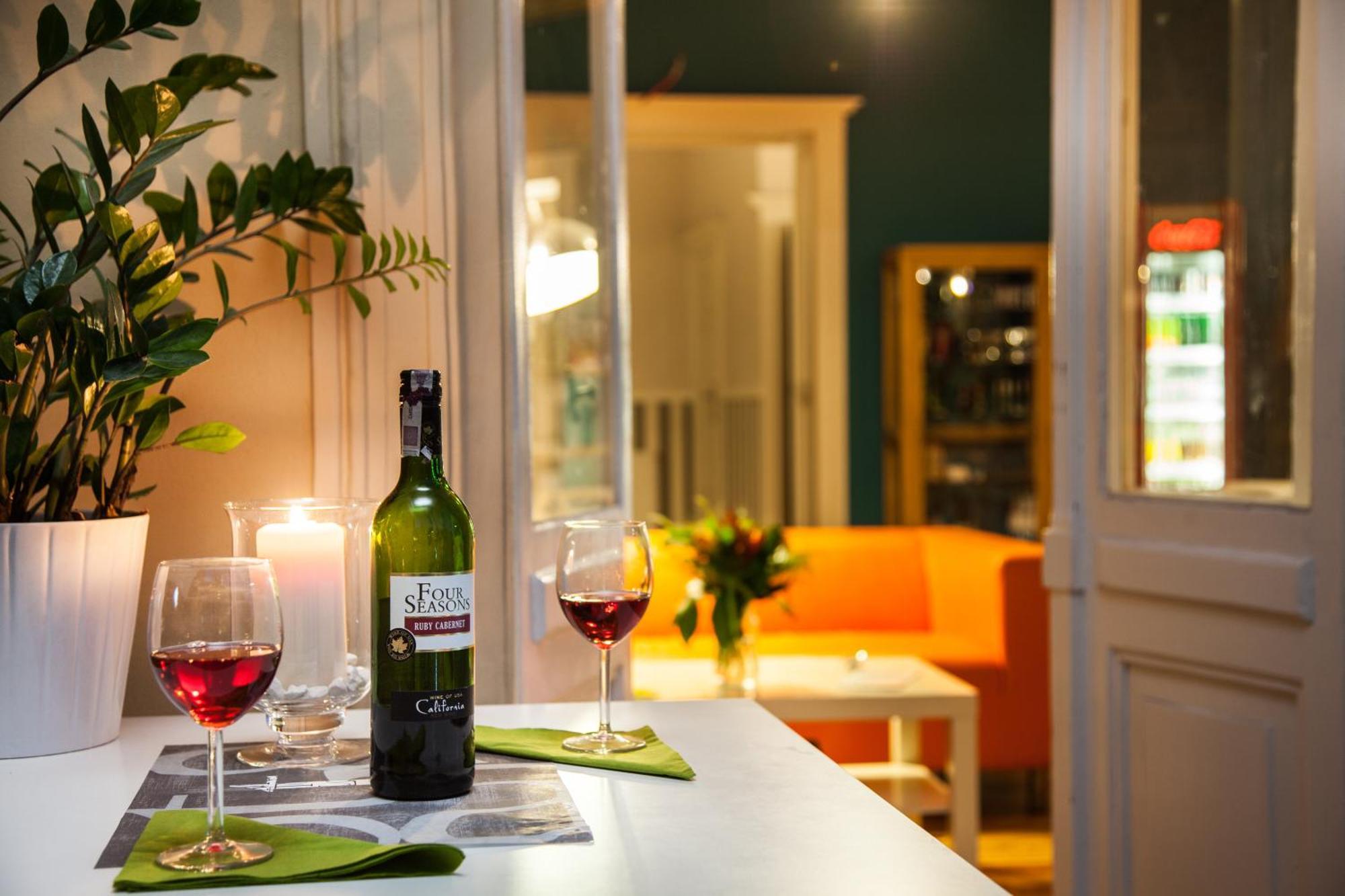 Blooms Inn - City Center Poznan By Friendly Apartments Esterno foto