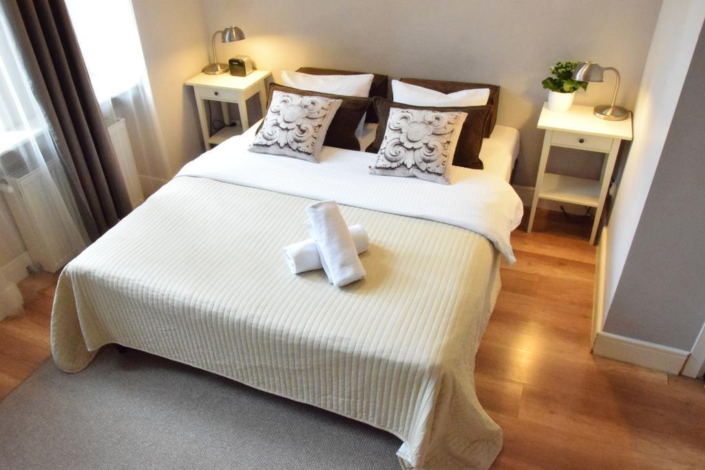 Blooms Inn - City Center Poznan By Friendly Apartments Esterno foto