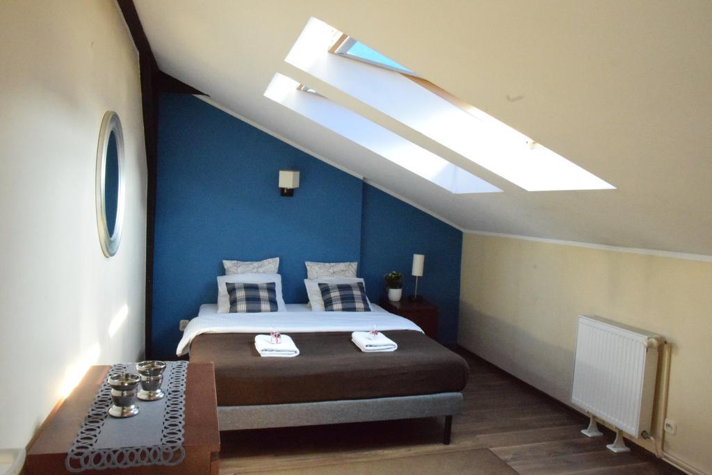 Blooms Inn - City Center Poznan By Friendly Apartments Esterno foto