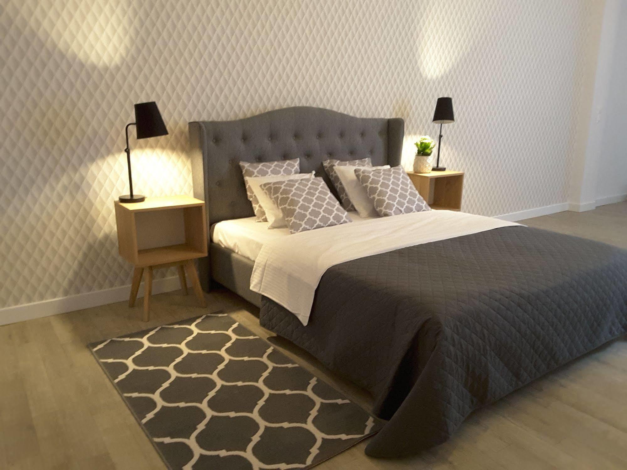 Blooms Inn - City Center Poznan By Friendly Apartments Esterno foto
