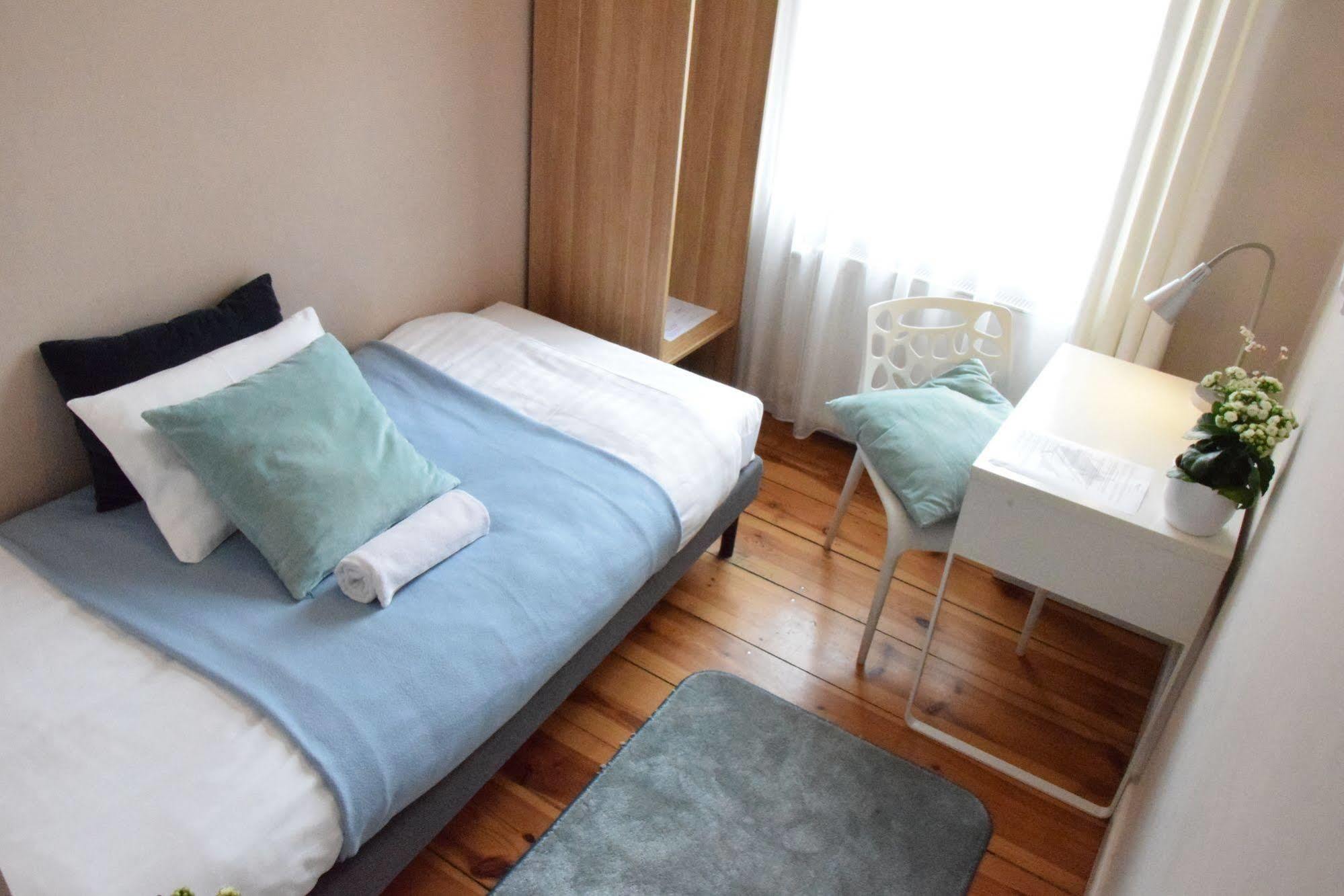 Blooms Inn - City Center Poznan By Friendly Apartments Esterno foto